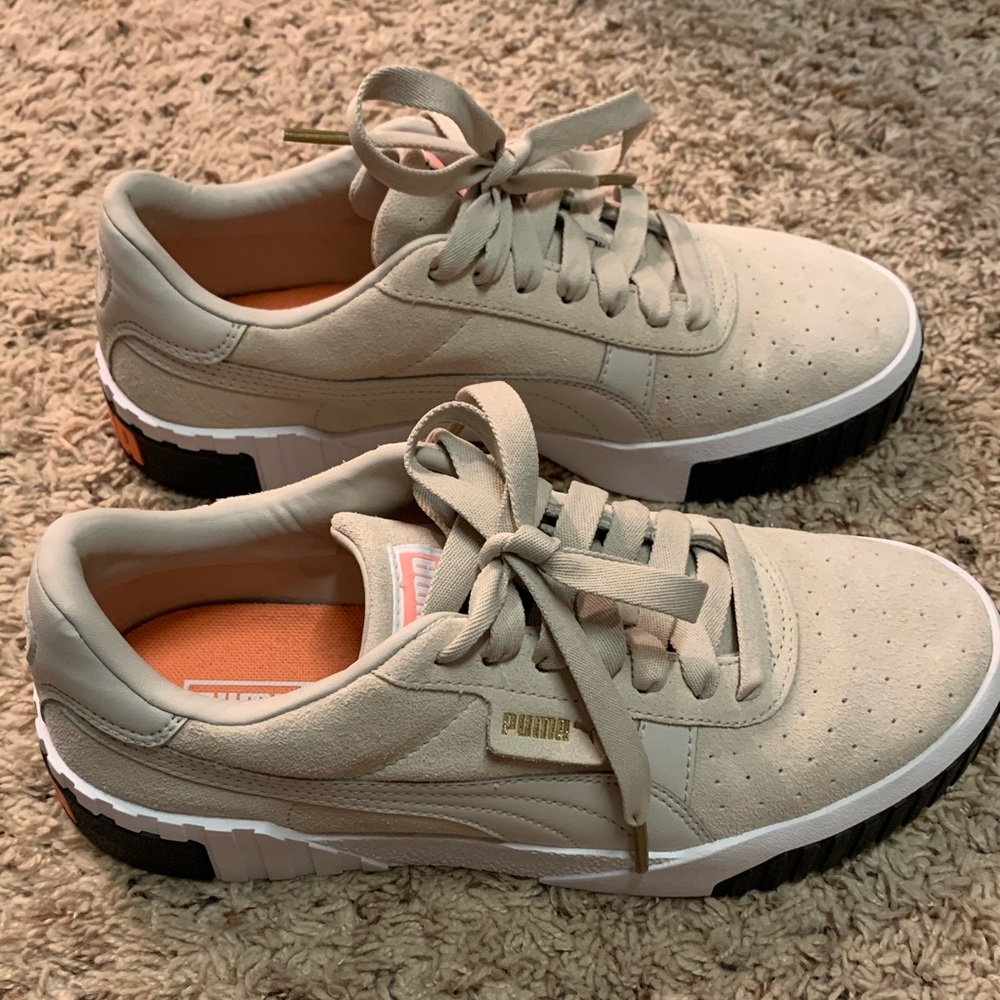 PUMA Women’s Tennis Shoes Tan Suede